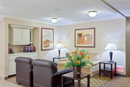 Candlewood Suites Topeka