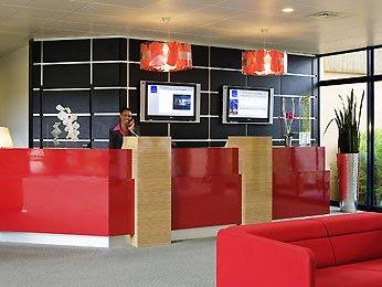 Novotel Orleans Charbonniere