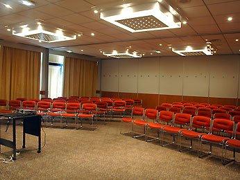 Novotel Orleans Charbonniere