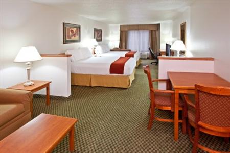 Holiday Inn Express Hotel & Suites Logan (West Virginia)