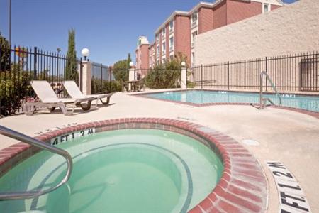 Holiday Inn Express Suites Lake Worth NW Loop 820