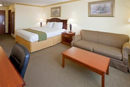 Holiday Inn Express Suites Lake Worth NW Loop 820