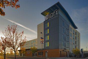 aloft Portland Airport at Cascade Station