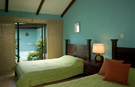 Bahia Del Sol Beach Front Hotel & Suites