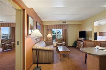 Homewood Suites by Hilton Phoenix-Metro Center