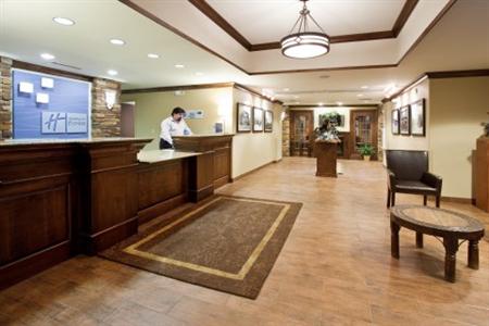 Holiday Inn Express Suites Lander