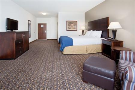 Holiday Inn Express Suites Lander