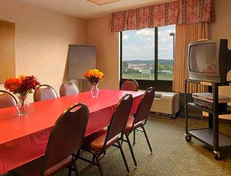 Baymont Inn & Suites Cincinnati