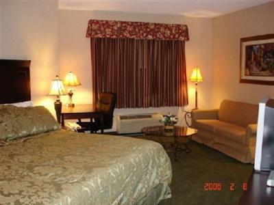 Cocca's Inns & Suites Albany Airport