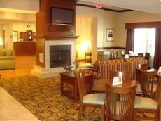 Country Inn & Suites Wilmington Airport