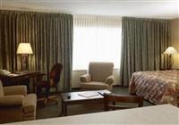 Place Louis Riel Suite Hotel