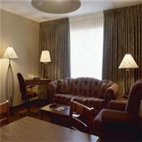 Place Louis Riel Suite Hotel