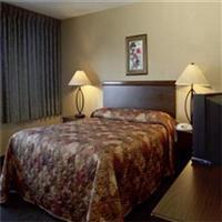 Place Louis Riel Suite Hotel