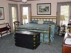 Red Bluff Cottage Bed & Breakfast