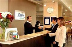 Holiday Inn Expres Lisbon Oeiras