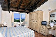 Colonna Beach Hotel & Residence