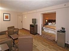 Holiday Inn & Suites Greensboro