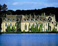 Abbaye des Vaux de Cernay Hotel