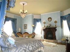 Alexander Mansion Bed & Breakfast