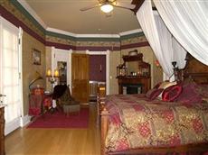 Alexander Mansion Bed & Breakfast