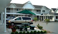 Court Plaza Inn & Suites