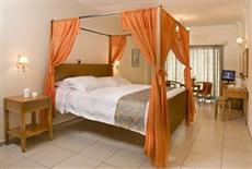 Mayfair Hotel & Apartment Paphos