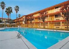 Quality Inn & Suites Bakersfield