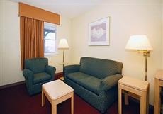 Rodeway Inn & Suites Newport News