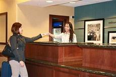 Hampton Inn & Suites Manchester