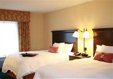 Hampton Inn & Suites Manchester