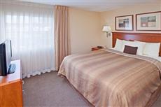 Candlewood Suites Louisville Airport