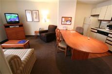 Candlewood Suites Louisville Airport