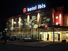 Ibis Como