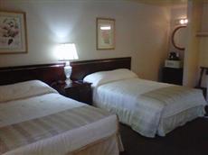 Caravelle Inn & Suites