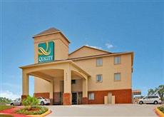 Quality Inn & Suites Bandera Pointe San Antonio