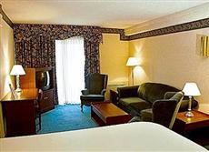 Howard Johnson Inn & Suites - Toronto East