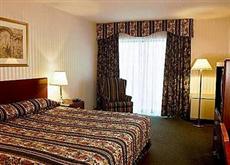 Howard Johnson Inn & Suites - Toronto East