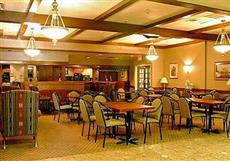 Howard Johnson Inn & Suites - Toronto East