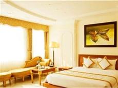 Tan Hoang Long Hotel