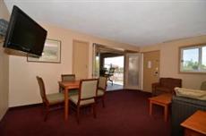 BEST WESTERN Plus Landing View Inn & Suites