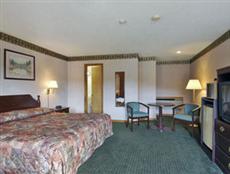 Howard Johnson Express Inn Lenox