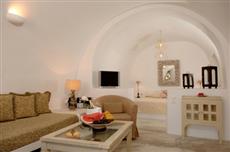 Onar Villas Oia (Greece)