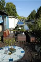 Blue Wave Houseboat