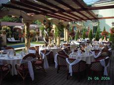 Hotel Bow Garden Komarno