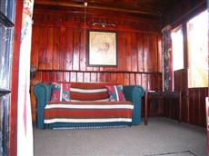 Inyathi Guest Lodge