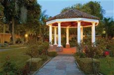 San Jose Airport Garden Hotel