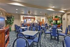 Holiday Inn Express Mackinaw City