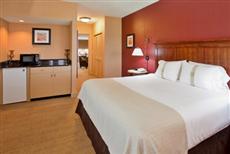 Holiday Inn Kansas City SE - Waterpark