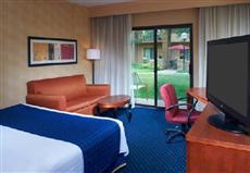 Courtyard by Marriott Chicago Naperville
