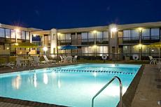 Lamplighter Inn & Suites